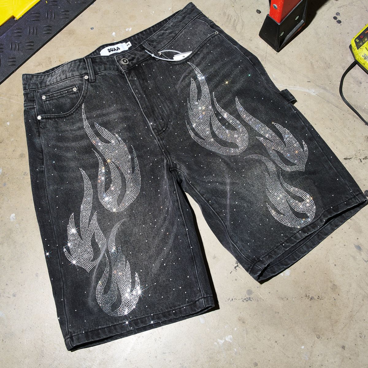 ''THRIVING'' FLAME STONE DENIM SHORT