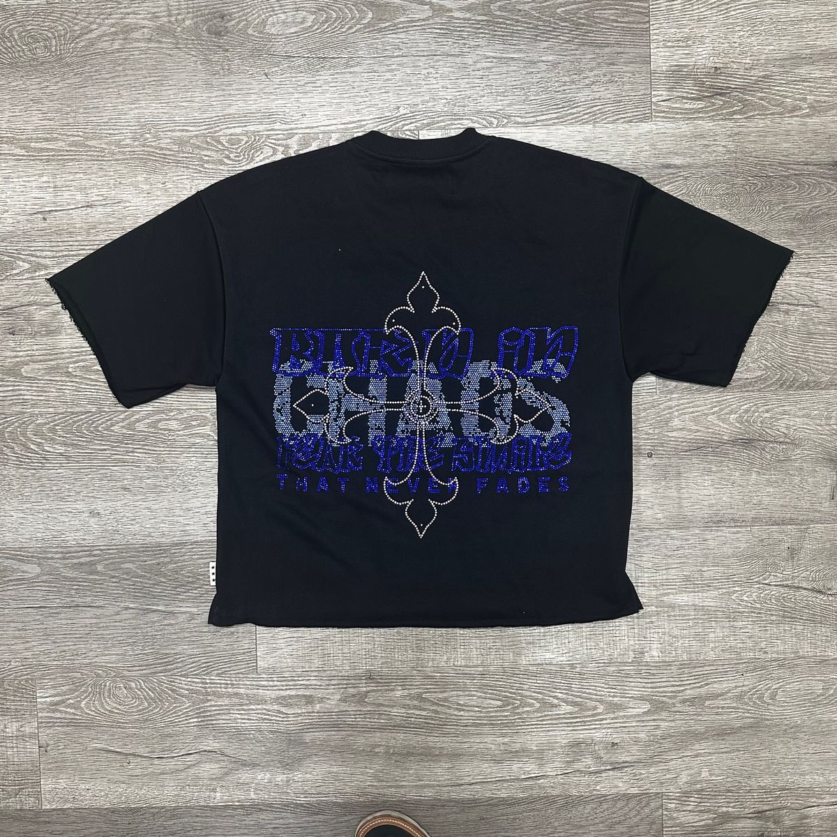 "CHAOS" F-TERRY CROPPED T-SHIRT