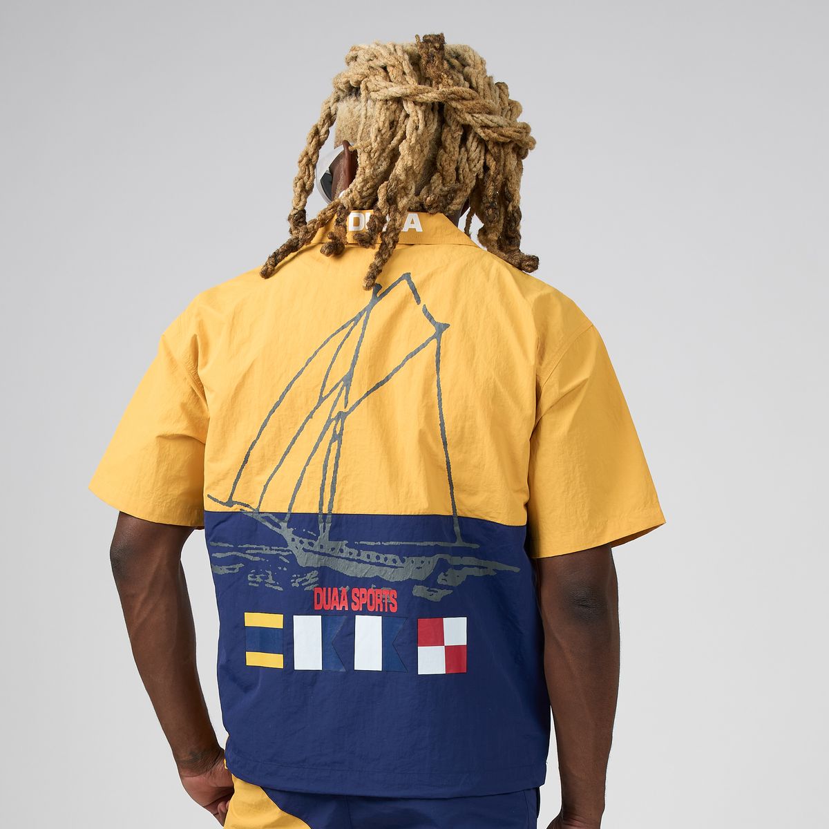 YACHT COLLAR