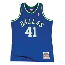 Load image into Gallery viewer, Mitchell &amp; Ness Authentic Dirk Nowitzki Dallas Mavericks Road 1998-99 Jersey
